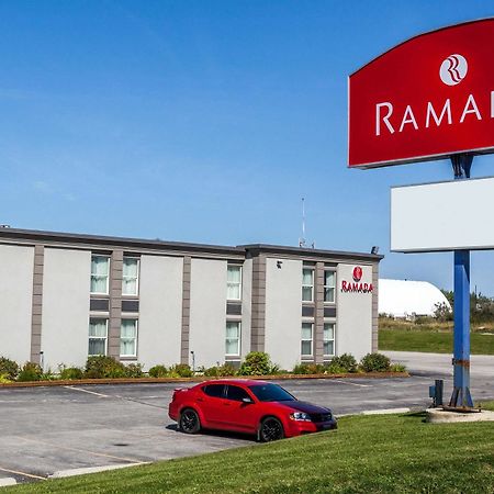 Ramada By Wyndham Timmins Hotel Exterior photo